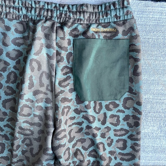 HSTRY NAS HSTRY x C2A LEOPARD UNITY & PRIDE SWEATPANTS - Limited edition! - Picture 11 of 13